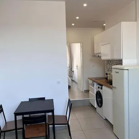 Apartment Le Pressense 2 Venissieux