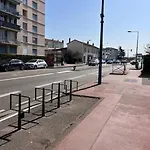 Le Pressense 2 Daire Vénissieux