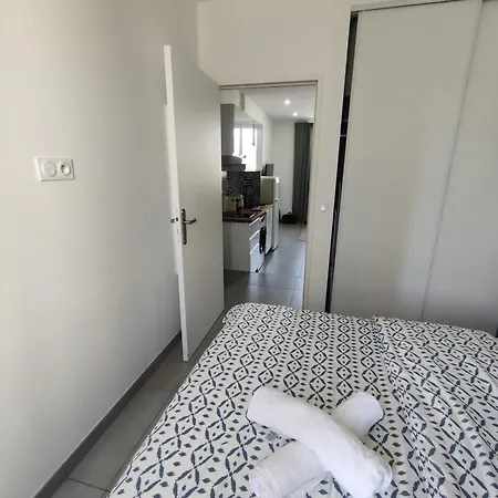 Le Pressense 2 Apartment